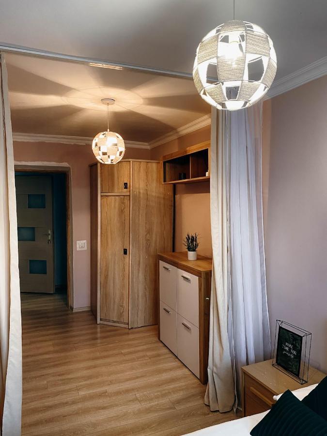 Апартаменти В Центрі Міста Ternopil Ngoại thất bức ảnh