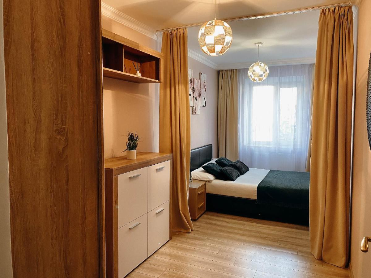 Апартаменти В Центрі Міста Ternopil Ngoại thất bức ảnh